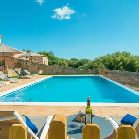 Sa Font Villa *